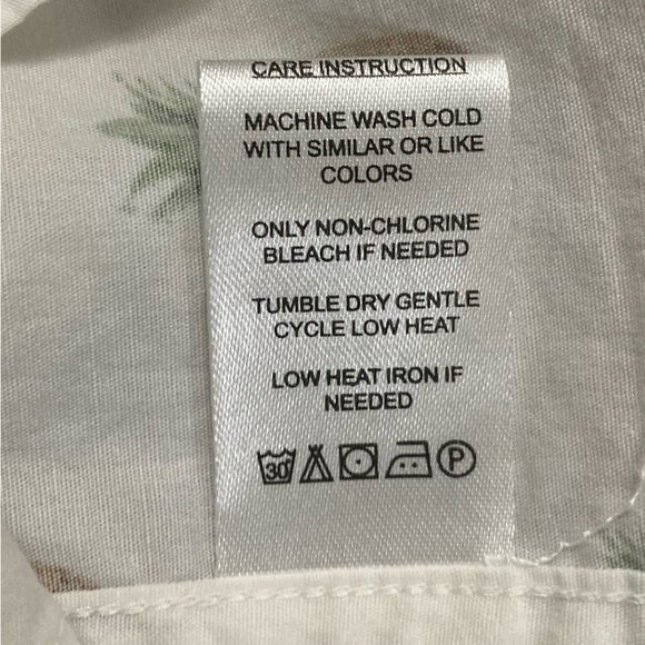 Denim &‎ Flowers EUC Mens slim fit, button up pineapple shirt, size small - Picture 9 of 16